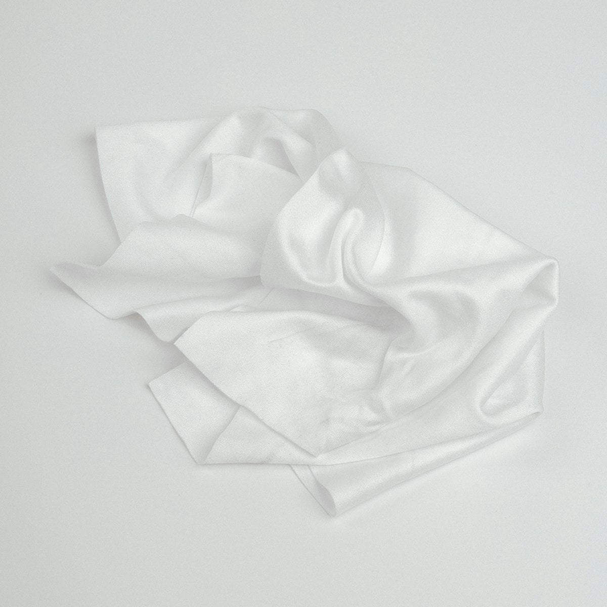 White cloth dinner napkin